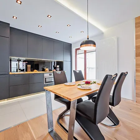 Warta Riverside & Old Town Luxury Poznan