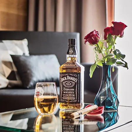 Warta Riverside & Old Town Luxury