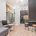 Warta Riverside & Old Town Luxury Appartamento *