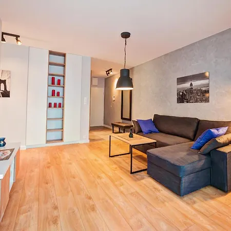 Maison Avenue 88&Parking * Poznań